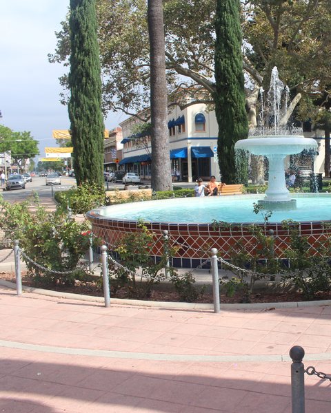 The fountain in the Plaza in Old Towne Orange